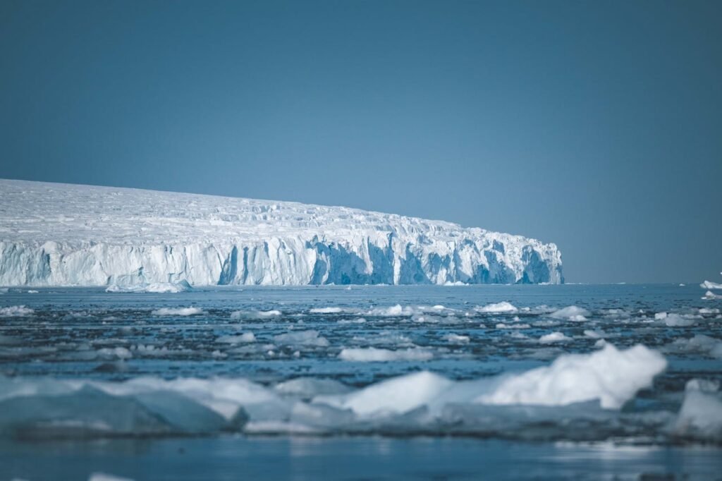 Παγετώνας Thwaites: Ο «Γίγαντας» της Ανταρκτικής Πλησιάζει σε Επικίνδυνη Αστάθεια