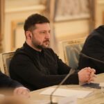 Βολοντίμιρ Ζελένσκι: Πληροφορίες για συνδυασμένο χτύπημα της Ρωσίας με τον πύραυλο Oreshnik 6 Ο Βολοντίμιρ Ζελένσκι σε ενημέρωση για την απειλή του ρωσικού υπερηχητικού πυραύλου Oreshnik.