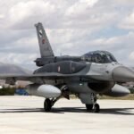 Τουρκικό μαχητικό αεροσκάφος F-16 σε τροχοδρόμηση
